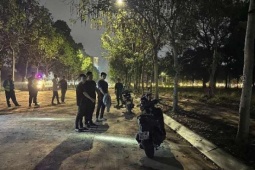 Bắt 3 kẻ giả danh công an, chặn đường ép 2 thanh niên vào bãi đất trống để chuyển tiền ‘nộp phạt’ tại chỗ