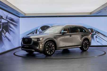 Mazda CX-90 công bố giá bán chính thức từ 2,479 tỷ đồng tại Việt Nam