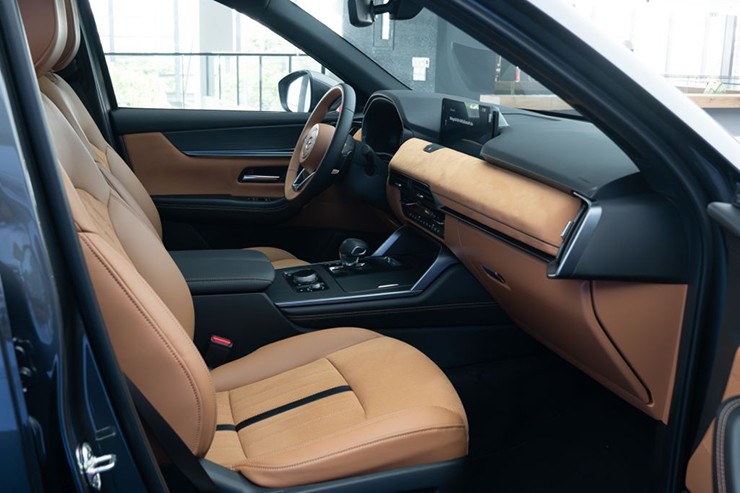Mazda CX-90 công bố giá bán chính thức từ 2,479 tỷ đồng tại Việt Nam - 6