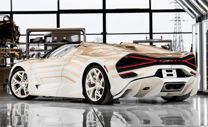 Đây là&nbsp;tác phẩm đặc biệt của hãng như Bugatti Veyron Grand Sport L’Or Blanc.