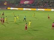 Video bóng đá Hà Tĩnh - Sông Lam Nghệ An: Siêu phẩm sút xa, bỏ lỡ đáng tiếc (V-League)