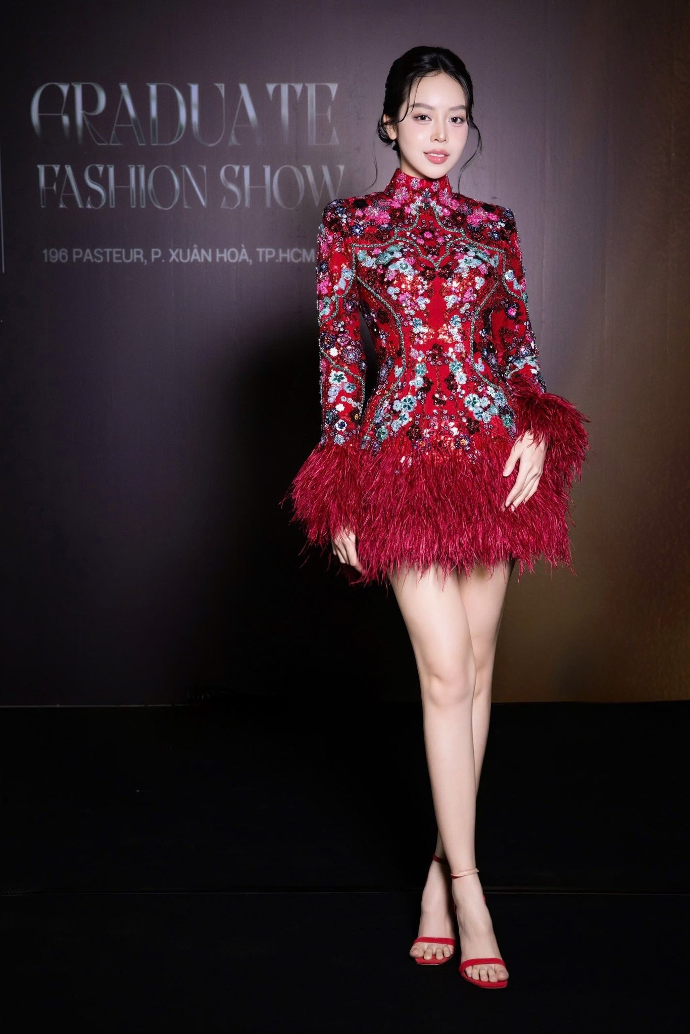 Xinh đẹp thôi chưa đủ, phong cách của Hoa hậu Thanh Thủy ngày càng ấn tượng - 6