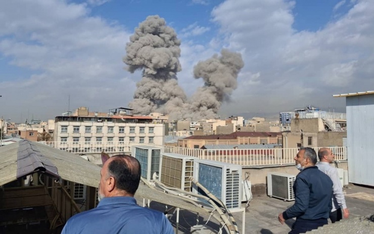 Israel công bố danh sách các lãnh đạo cấp cao Iran bị hạ gục trong không kích - 1