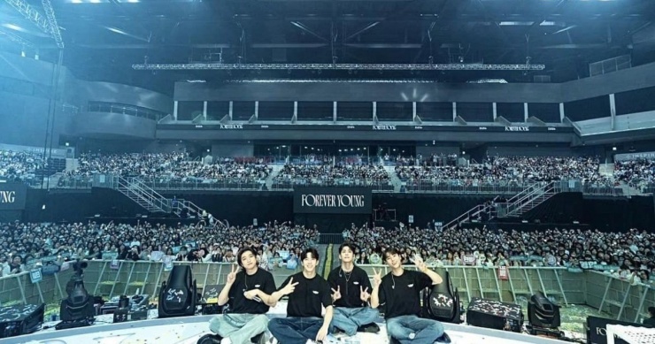 Đêm nhạc của DAY6 ở Kuala Lumpur.