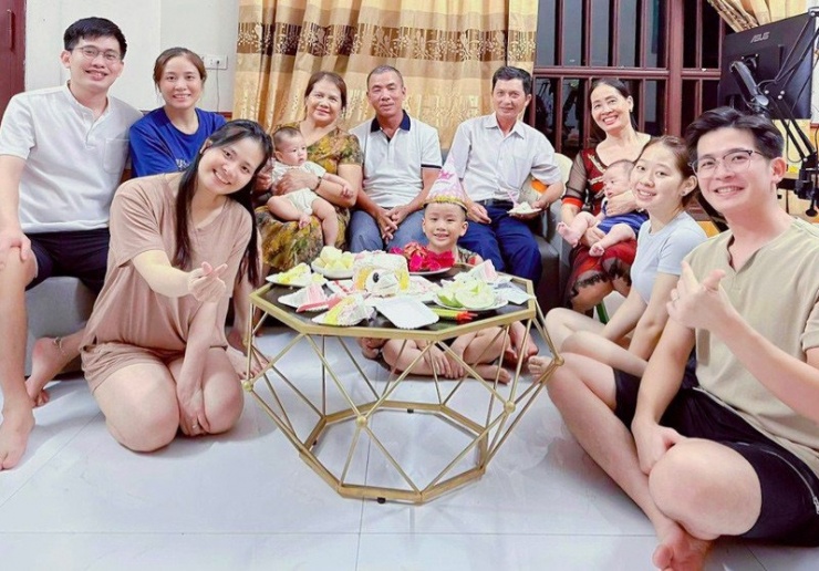 Hai bên thông gia thân thiết, hòa thuận&nbsp;