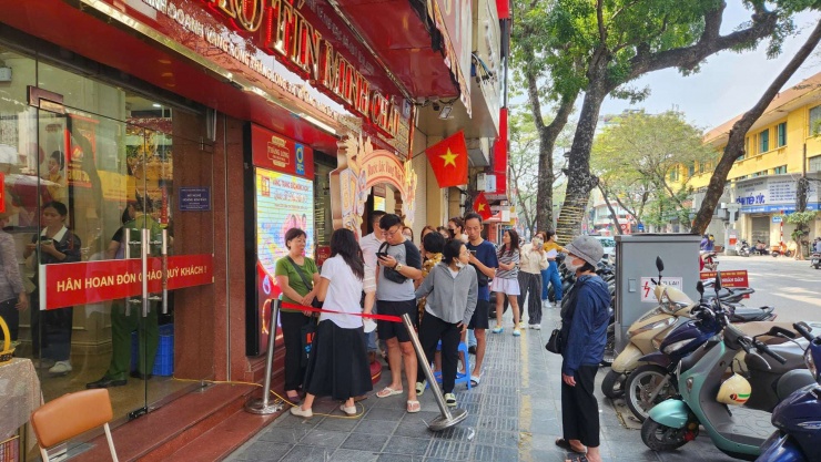 Nhu cầu mua vàng tiếp tục tăng cao và duy trì từ đầu năm nay.&nbsp;Ảnh: Thái Nguyễn