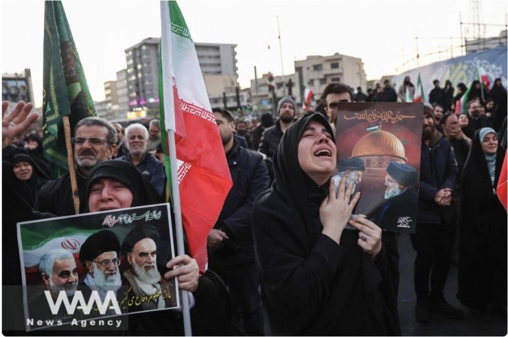 Người Iran tuần hành rầm rộ, tuyên bố 'không thỏa hiệp, không đầu hàng' - 8