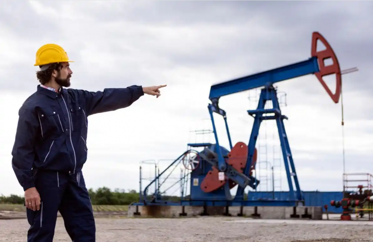  Với mức tiêu thụ toàn cầu khoảng 100 triệu thùng mỗi ngày, riêng lượng dầu đã được kiểm chứng của Iran cũng đủ đáp ứng nhu cầu thế giới trong gần 4 năm. Ảnh: Baidu.