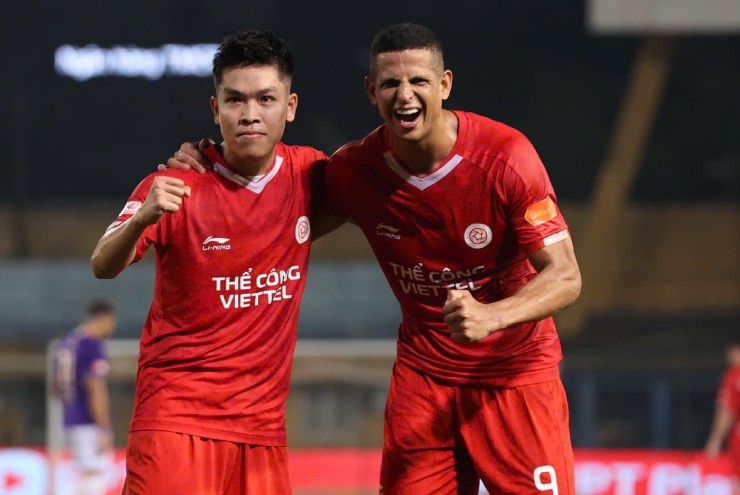 Video bóng đá Thể Công Viettel - Hà Nội: Thẻ đỏ và siêu phẩm định đoạt derby (V-League)
