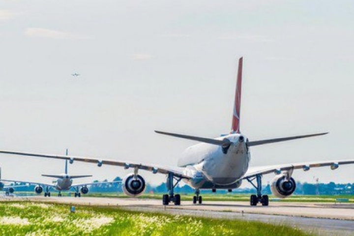 Huỷ loạt chuyến bay giữa Việt Nam và Trung Đông, 3 máy bay mắc kẹt tại Nội Bài