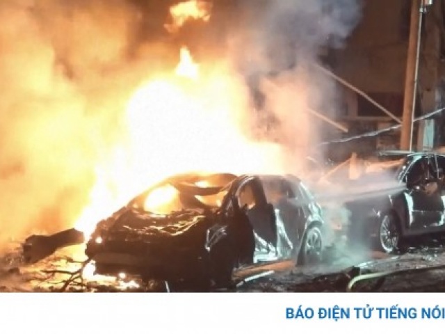 Video cận cảnh Israel nhà cửa bị phá hủy, ô tô bốc cháy sau loạt tên lửa Iran