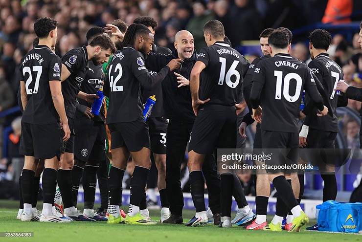Man City phô diễn đẳng cấp: "Chấp" Haaland vẫn hạ Leeds, Arsenal run rẩy trên đỉnh
