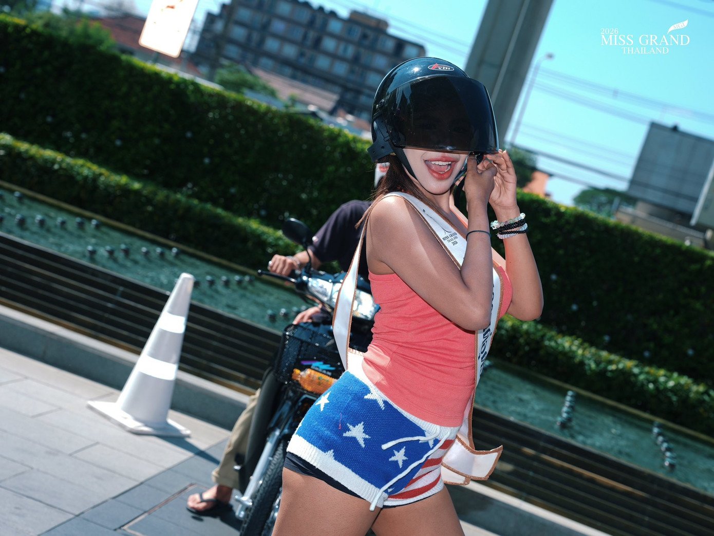 77 thí sinh trong ngày nhập cuộc.