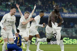 Lukaku bật khóc sau bàn thắng giải cơn khát 9 tháng