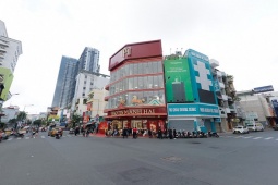 Khai trương cửa hàng lớn nhất của Bảo Tín Mạnh Hải tại Hồ Chí Minh