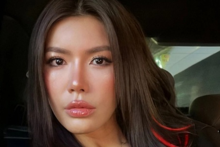 Minh Tú bị mắc kẹt ở Oman