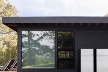 Người dân ồ ạt lưu trữ điện mặt trời mái nhà nhờ tăng tiền hỗ trợ lên gấp 3