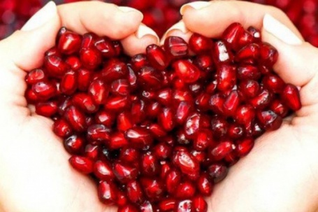 5 lý do bất ngờ từ quả lựu giúp 'chuyện ấy' thăng hoa