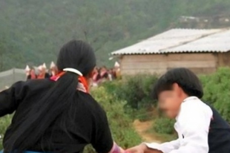 Thông tin mới vụ 2 nữ sinh lớp 8 lấy chồng theo tập tục “bắt vợ”