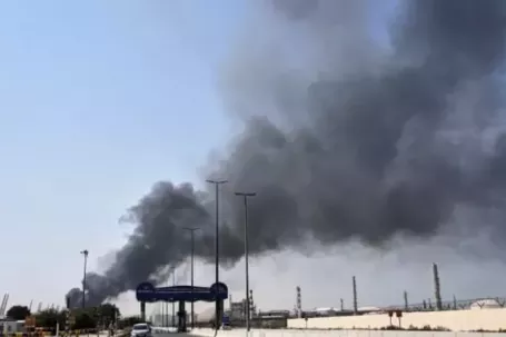 Mỹ và Israel tấn công Iran: Thị trường dầu mỏ có thể đối mặt 'nỗi lo sợ tồi tệ nhất'