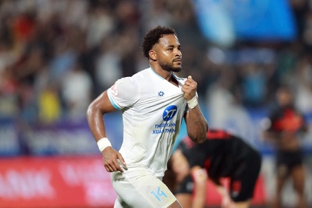 Xuân Son cắt tóc đổi vận, giúp Nam Định có chiến thắng sau 7 tháng ở V-League