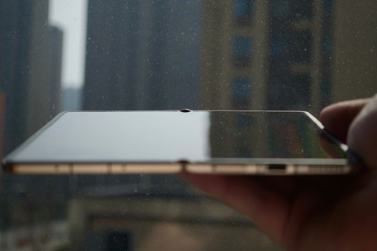 Honor Magic V6 lộ ảnh thực tế với màn hình không nếp gấp - 1