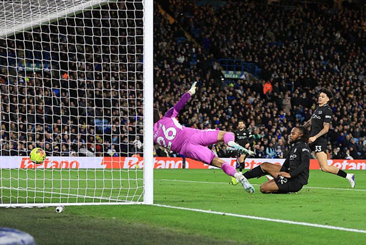 Semenyo mang lại 3 điểm vất vả nhưng quý giá cho Man City