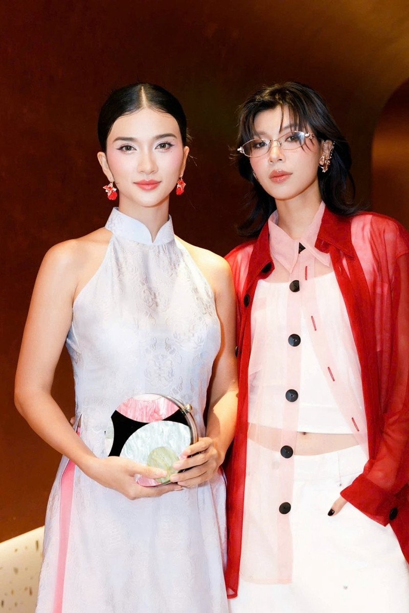 Kim Tuyến và Đồng Ánh Quỳnh.