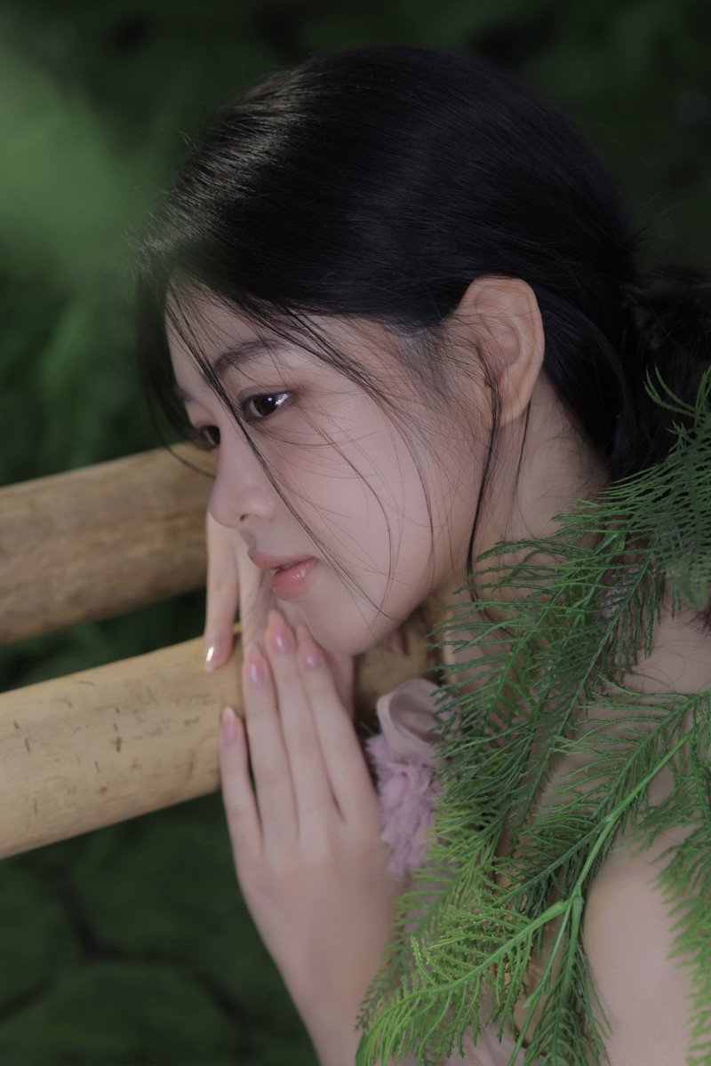 Lọ Lem tên thật là Mai Thảo Linh.