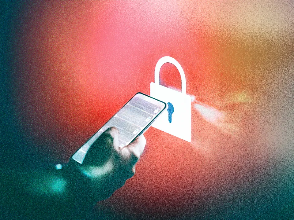 Một ứng dụng liên quan lịch cầu nguyện ở Iran vừa bị hack. (Ảnh nính họa)