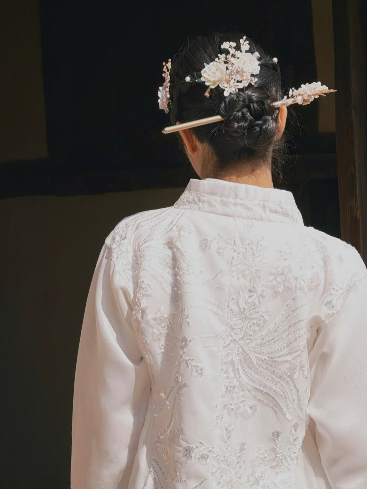 Hoa hậu Thanh Thủy được khen "như xé truyện bước ra" trong trang phục hanbok - 4