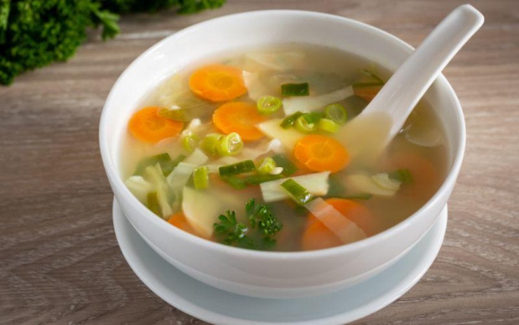 Sau uống bia rượu nên ăn cháo loãng, súp ấm dễ tiêu