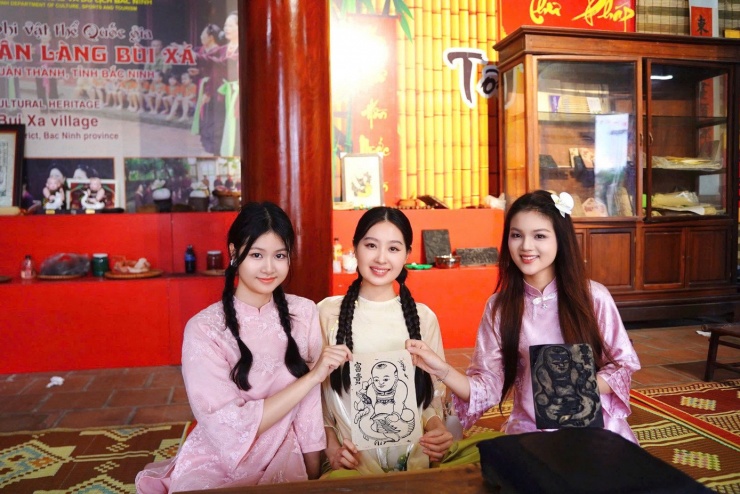 Hiện nay, các gia đình nghệ nhân tiếp tục duy trì nghề, đồng thời đa dạng hóa sản phẩm để phù hợp với nhu cầu du khách.