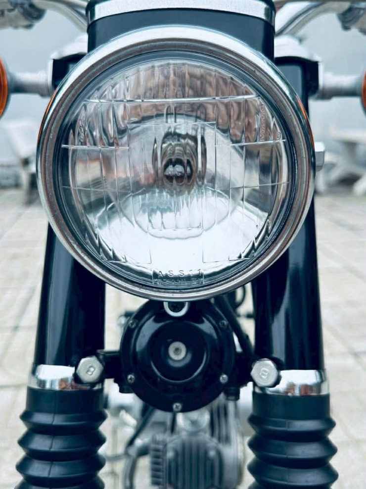 Honda 67 đời 1967 nguyên bản của dân chơi Gia Lai 'hét' giá 2,2 tỷ đồng gây sốt - 3