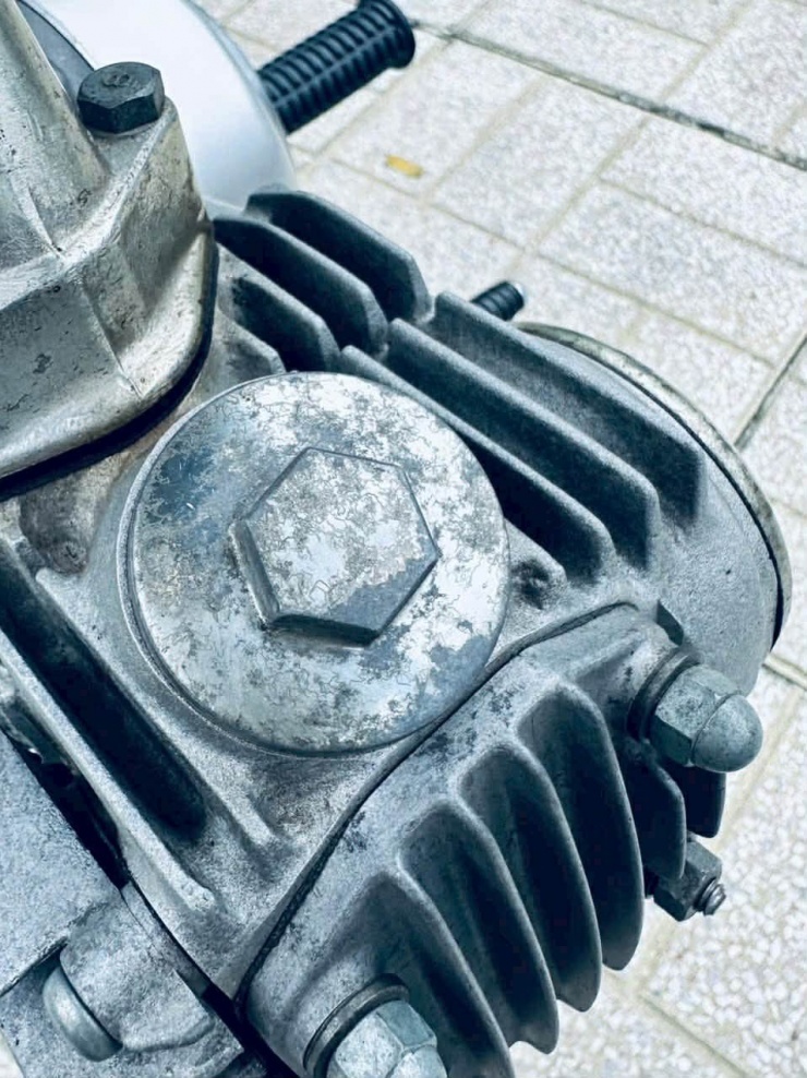 Honda 67 đời 1967 nguyên bản của dân chơi Gia Lai 'hét' giá 2,2 tỷ đồng gây sốt - 6