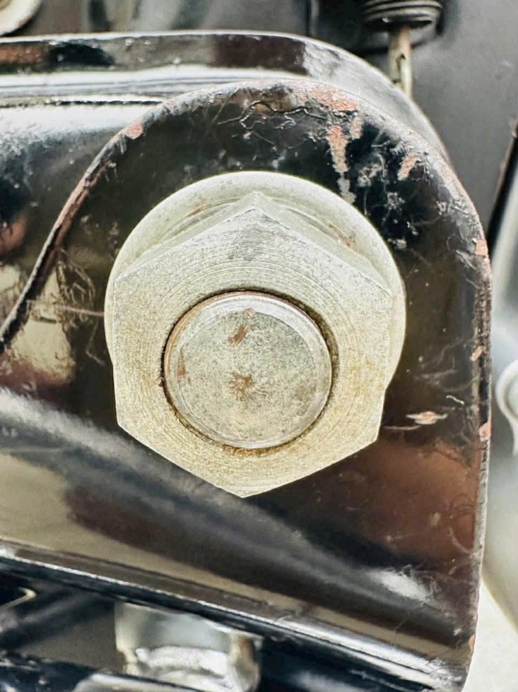 Honda 67 đời 1967 nguyên bản của dân chơi Gia Lai 'hét' giá 2,2 tỷ đồng gây sốt - 7