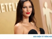"Chân dài" Irina Shayk gây ấn tượng với váy xẻ sâu trên thảm đỏ SAG Awards 2026