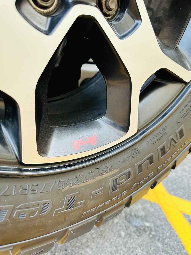 Bên trong nội thất xe vẫn giữ được nét nguyên bản. Ảnh: NVCC.