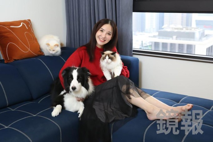 Từ Thiên Kinh nuôi thú cưng để lấy lại cân bằng tâm lý. Ảnh: HK01