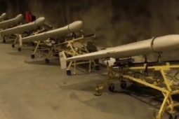 Iran tung video kho vũ khí ngầm: "Hãy đợi hồi chuông tử thần vang lên lần nữa"