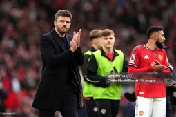 MU ngược dòng nghẹt thở: HLV Carrick khen ngợi Sesko, Fernandes nói gì về cuộc đua?