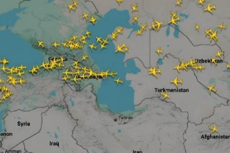 Không phận Trung Đông tê liệt: Hàng nghìn chuyến bay hủy, giá vé có thể tăng sốc