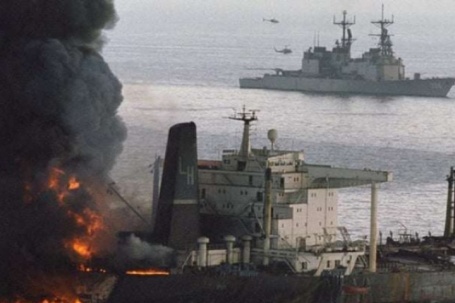 Chiến sự Iran khiến Eo biển Hormuz tê liệt: Tehran có lựa chọn nguy hiểm hơn, thế giới đối mặt cú sốc chưa từng có