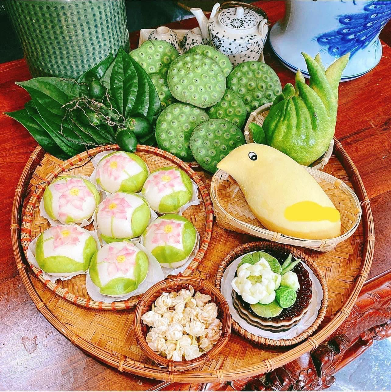 Mâm cúng Rằm tháng Giêng dâng Phật.