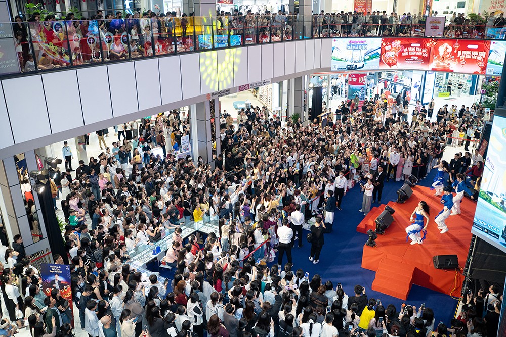 Chương trình thu hút hàng trăm nghìn khách tham quan tại 6 khu vực trên toàn quốc. Ảnh: PNJ