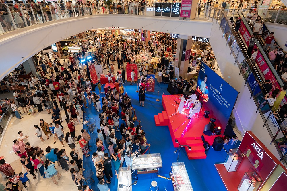 Nhiều hoạt động trải nghiệm giải trí kết hợp mua sắm diễn ra trong chuỗi tọa độ tích lộc xuyên Việt 2026 của PNJ. Ảnh: PNJ