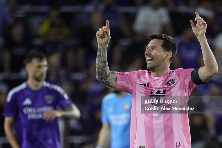 Messi thăng hoa tột độ