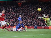 Arsenal lê lết về đích, đầu bảng nhưng lối đá làm fan "già đi chục tuổi"