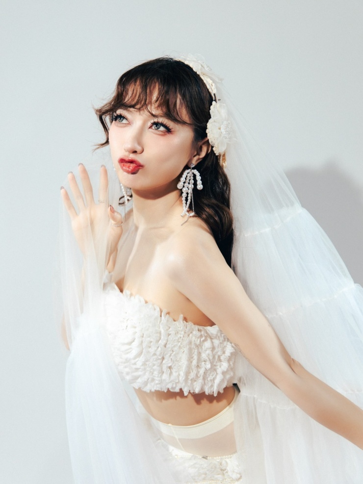 Ảnh sao 3/3: Đan Trường sang Mỹ mừng vợ cũ khai trương nhà hàng - 3