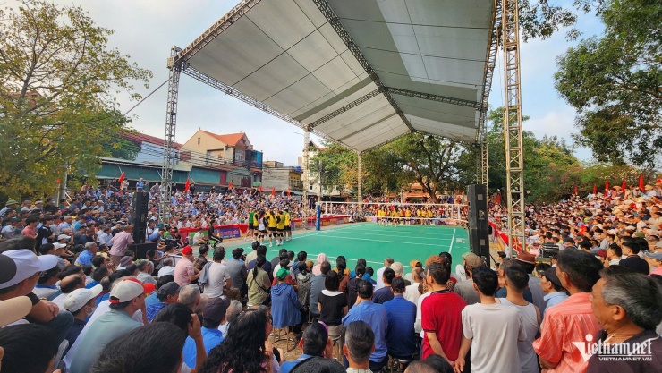 Dàn hoa khôi bóng chuyền Việt Nam gây sốt ở giải hội làng Bắc Ninh - 4